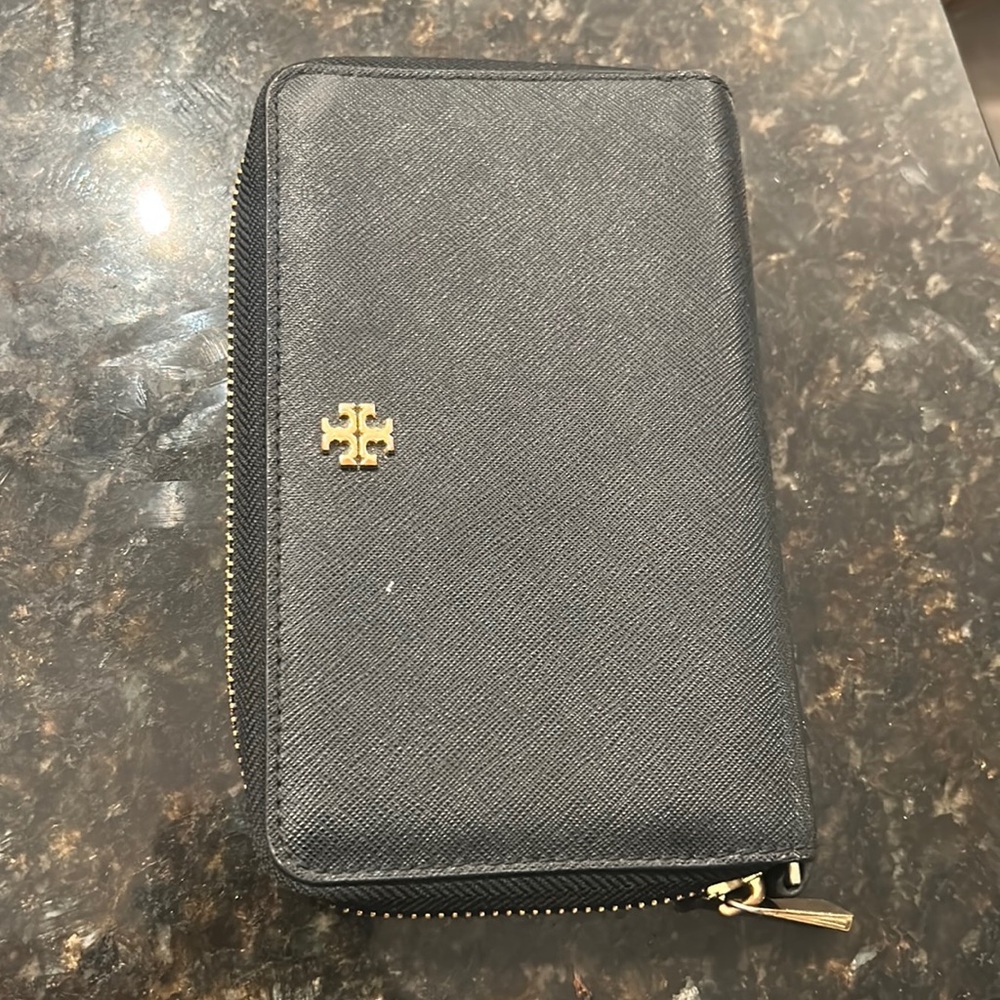 Tory Burch black leather wallet